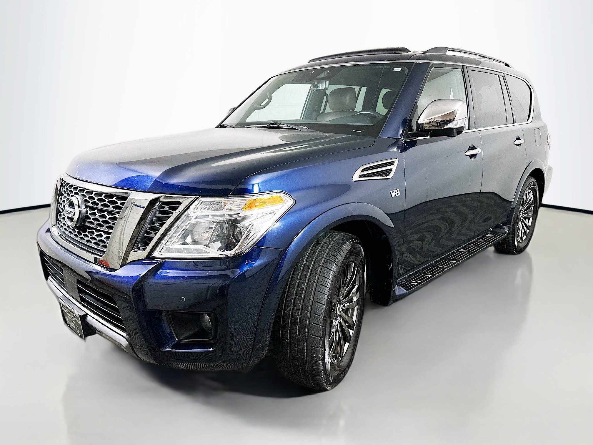 2019 Nissan Armada Platinum photo 3