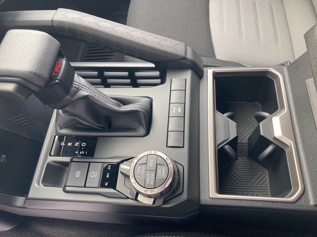 2025 Toyota 4Runner photo 17