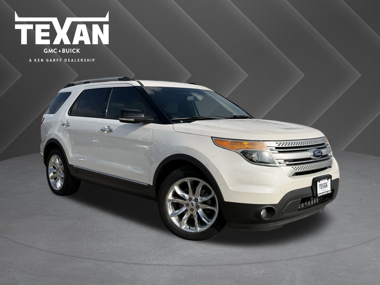 2013 Ford Explorer XLT's photo