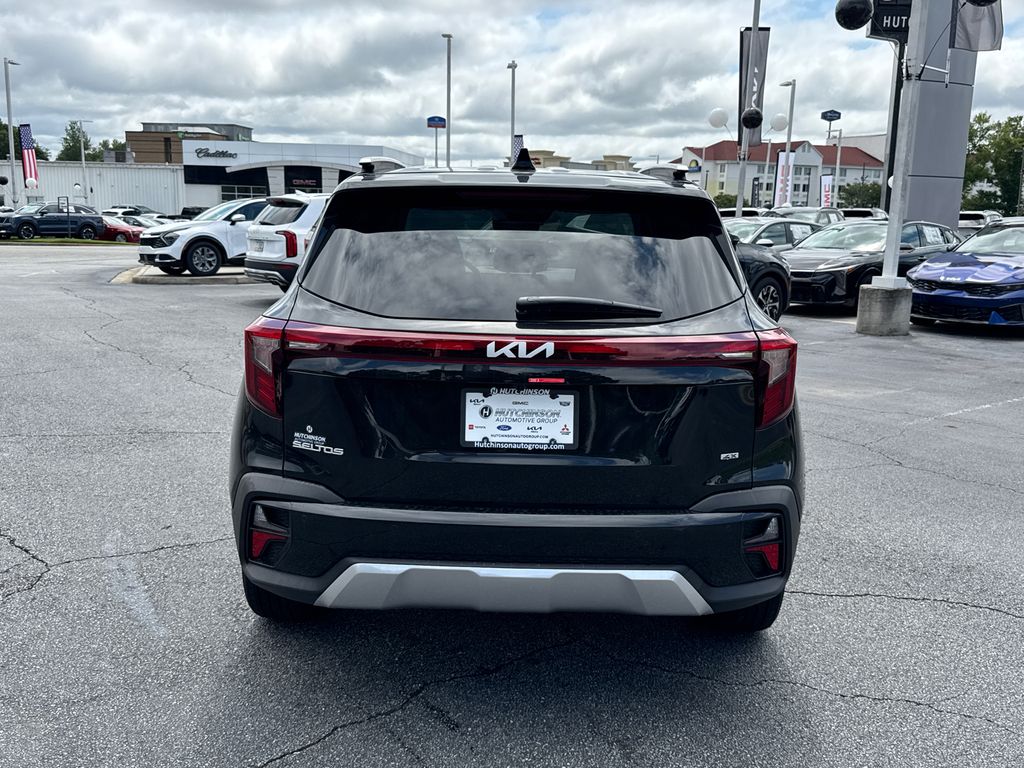 2025 Kia Seltos EX photo 3