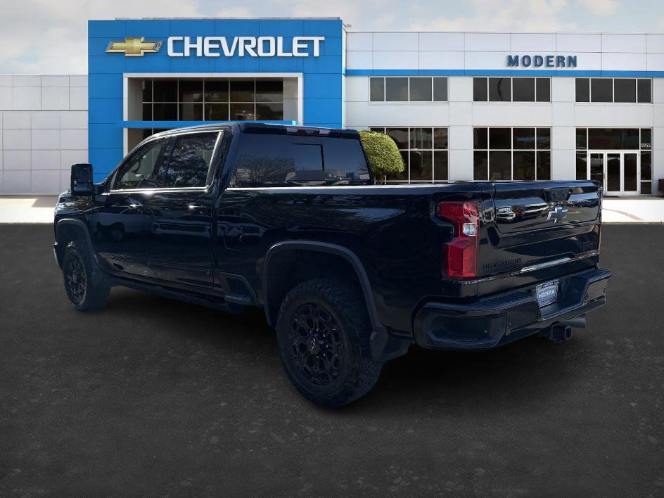 2024 Chevrolet Silverado 2500HD High Country photo 3