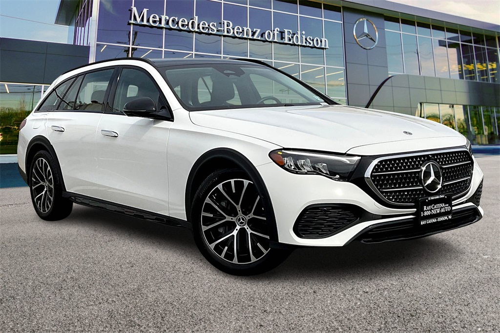 2025 Mercedes-Benz E-Class E450 All-Terrain's photo