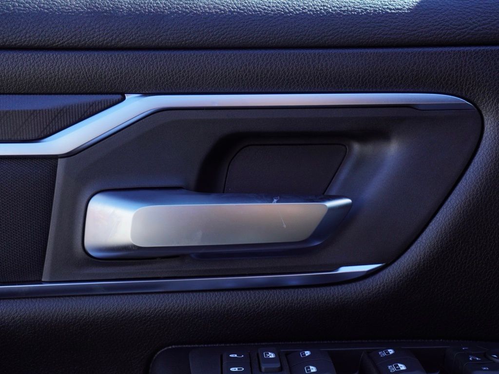 New 2026 Granite Crystal Metallic Clear-Coat Exterior Paint RAM Big Horn Night Edition image 12