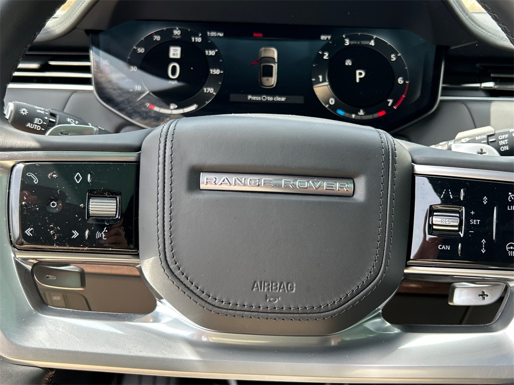 2023 Land Rover Range Rover SE photo 10
