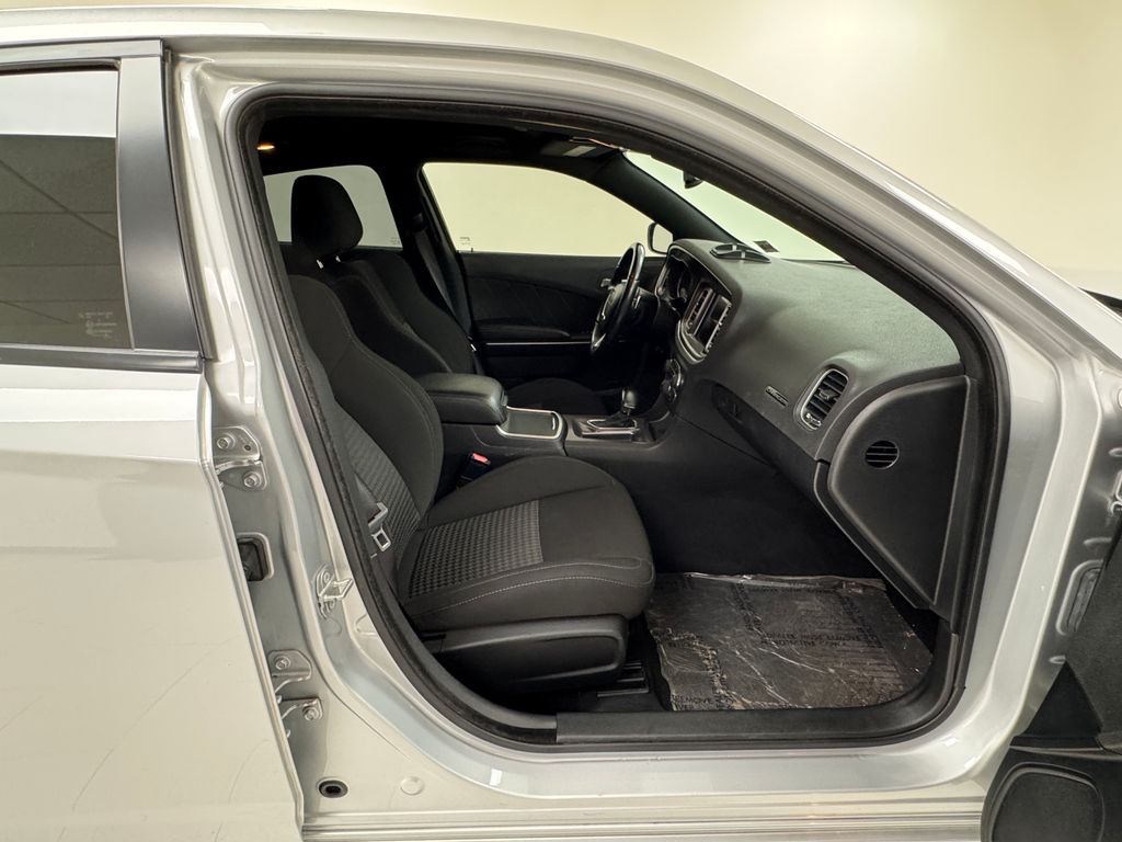 2021 Dodge Charger R/T photo 14