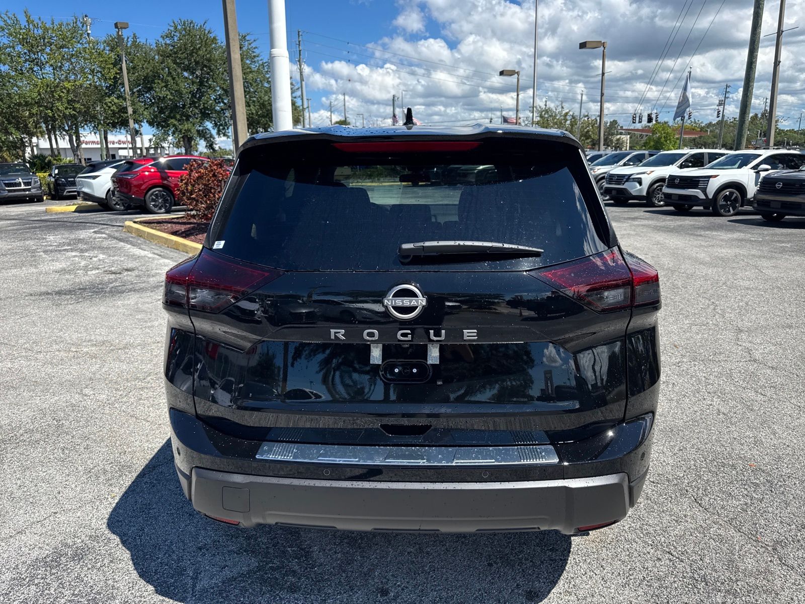 2026 Nissan Rogue SV photo 4