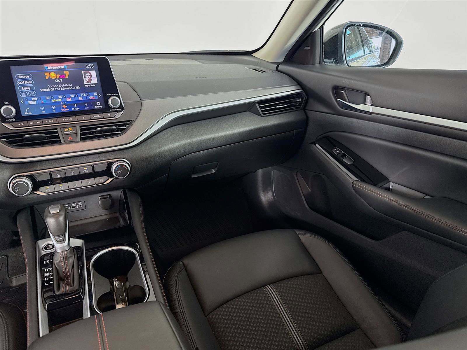 2025 Nissan Altima SR photo 21