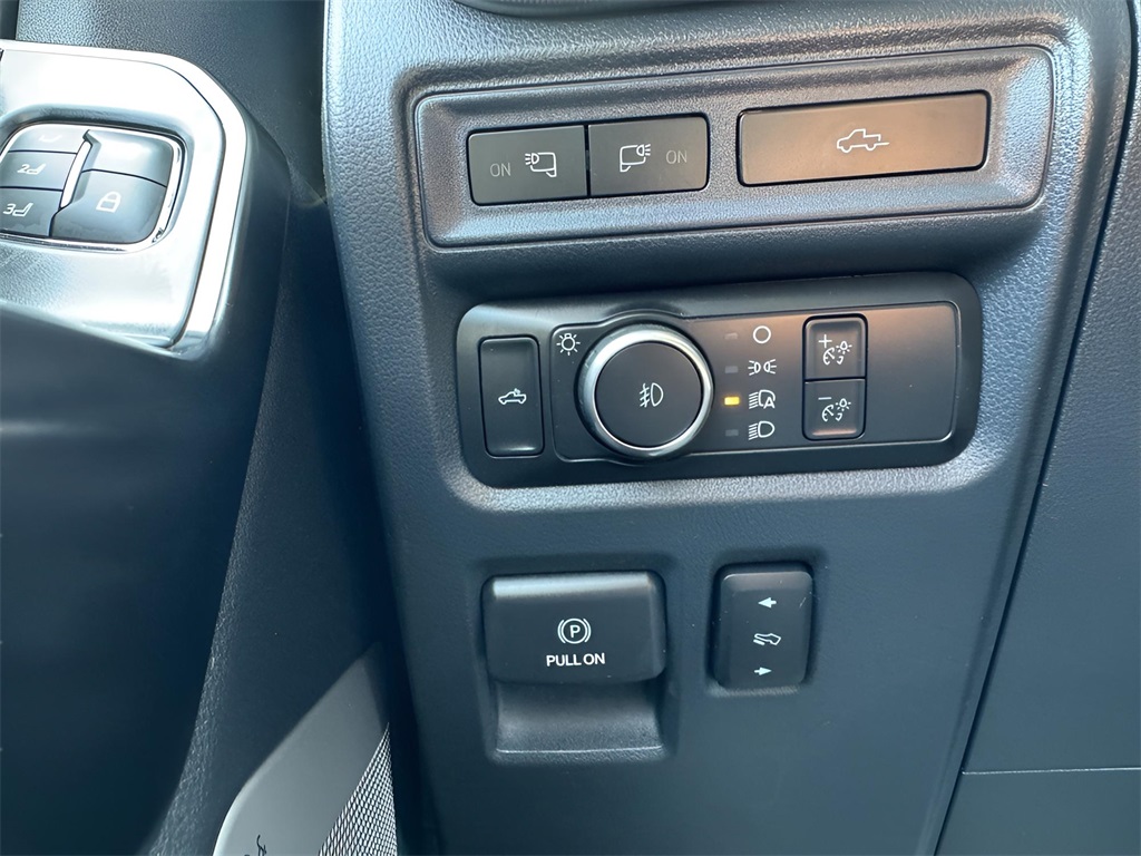 2022 Ford F-150 Platinum photo 16