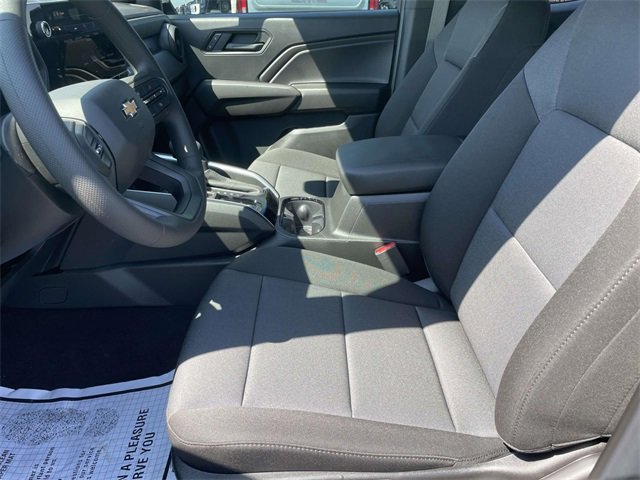 2026 Chevrolet Colorado Work Truck photo 13