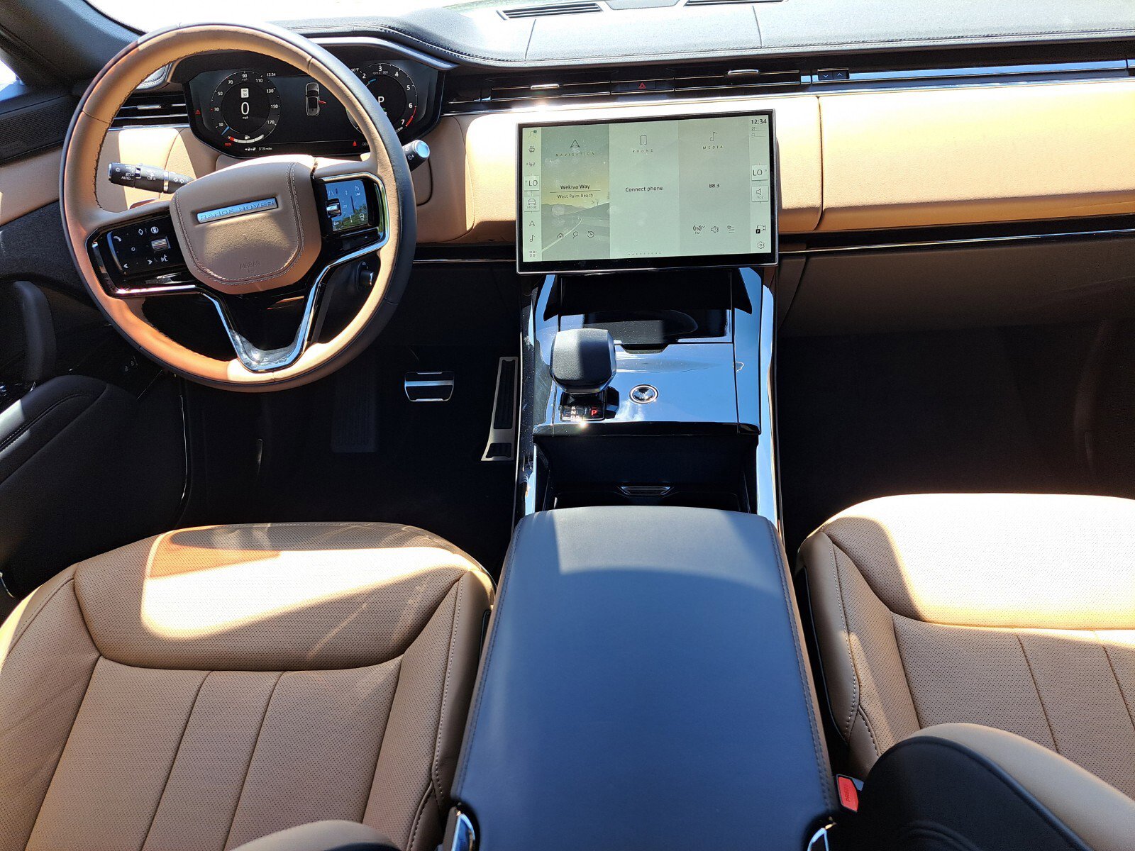 2025 Land Rover Range Rover Sport SE photo 3