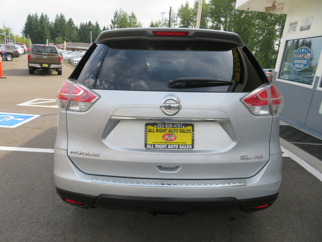 2015 Nissan Rogue SL photo 4