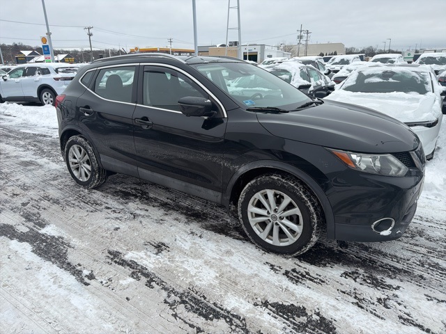 2019 Nissan Rogue Sport SV's photo