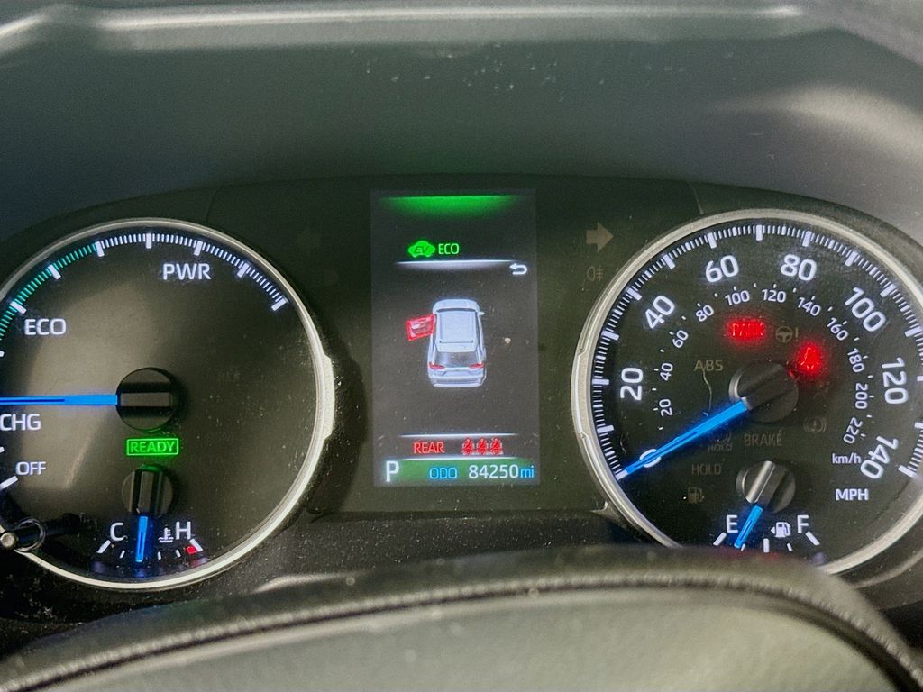 2022 Toyota RAV4 Hybrid LE photo 11
