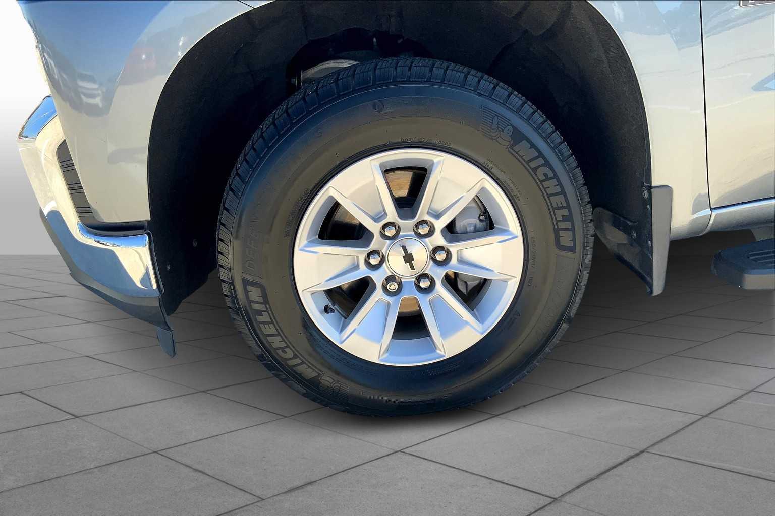2019 Chevrolet Silverado 1500 LT photo 10