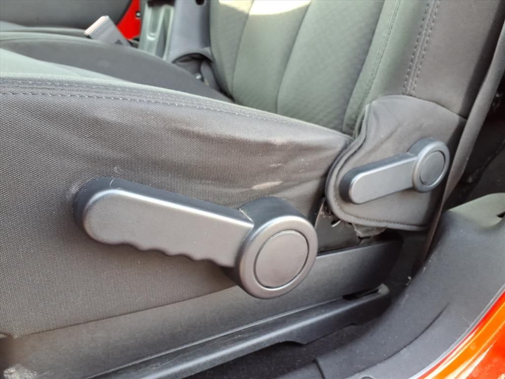 2016 JEEP WRANGLER - Image 16