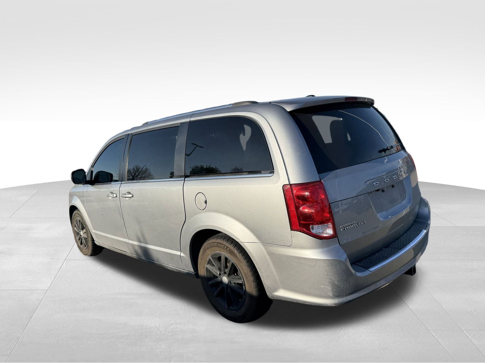 2020 Dodge Grand Caravan SXT photo 3