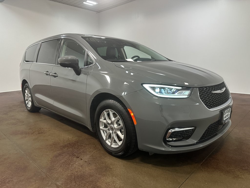 2023 Chrysler Pacifica Touring L photo 33