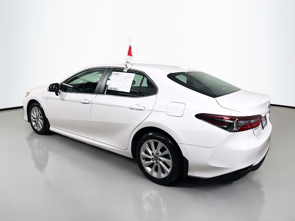 2024 Toyota Camry LE photo 4