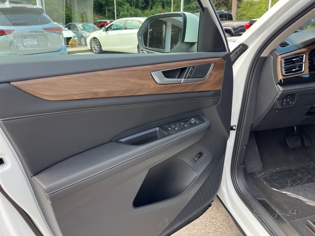 2025 Volkswagen Atlas SE Technology photo 5