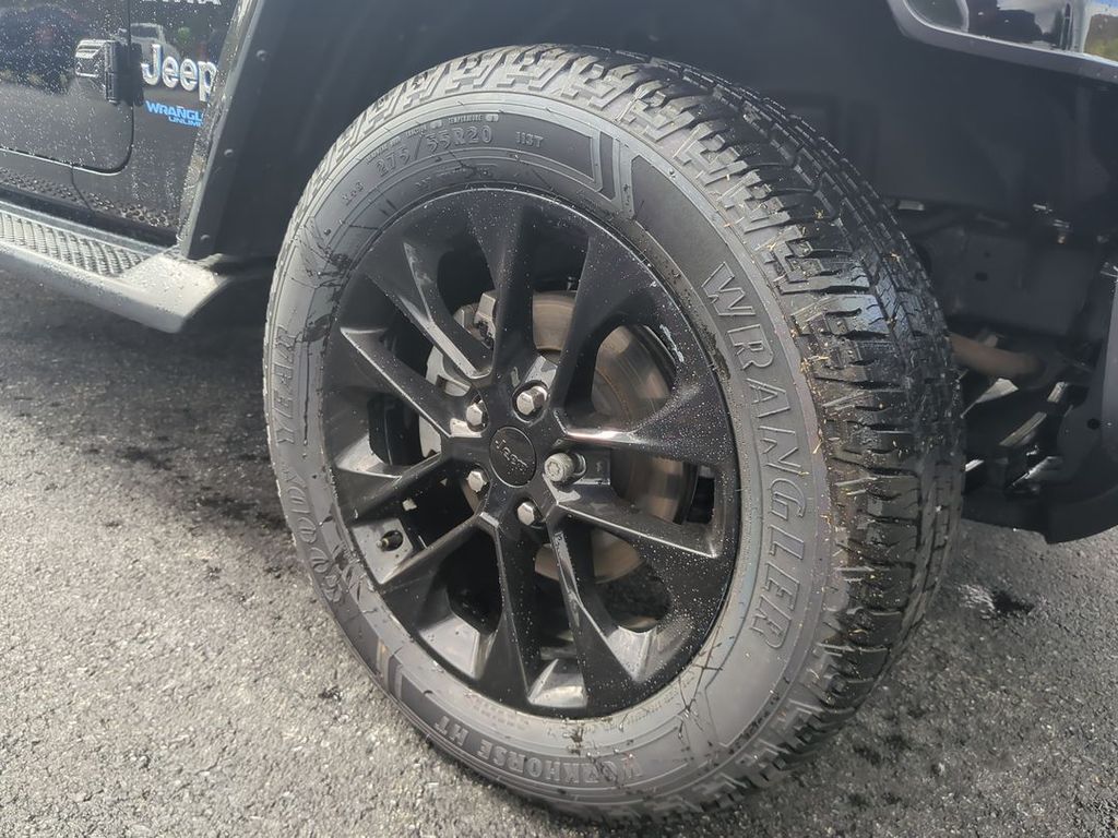 2021 Jeep Wrangler Unlimited Sahara 4xe photo 2