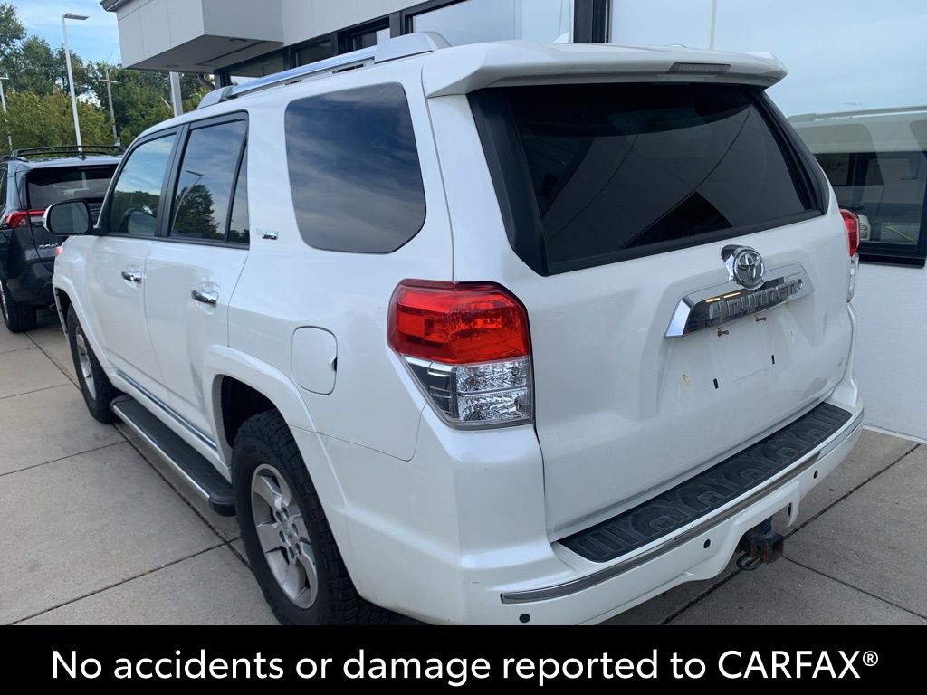 2013 Toyota 4Runner SR5 photo 2