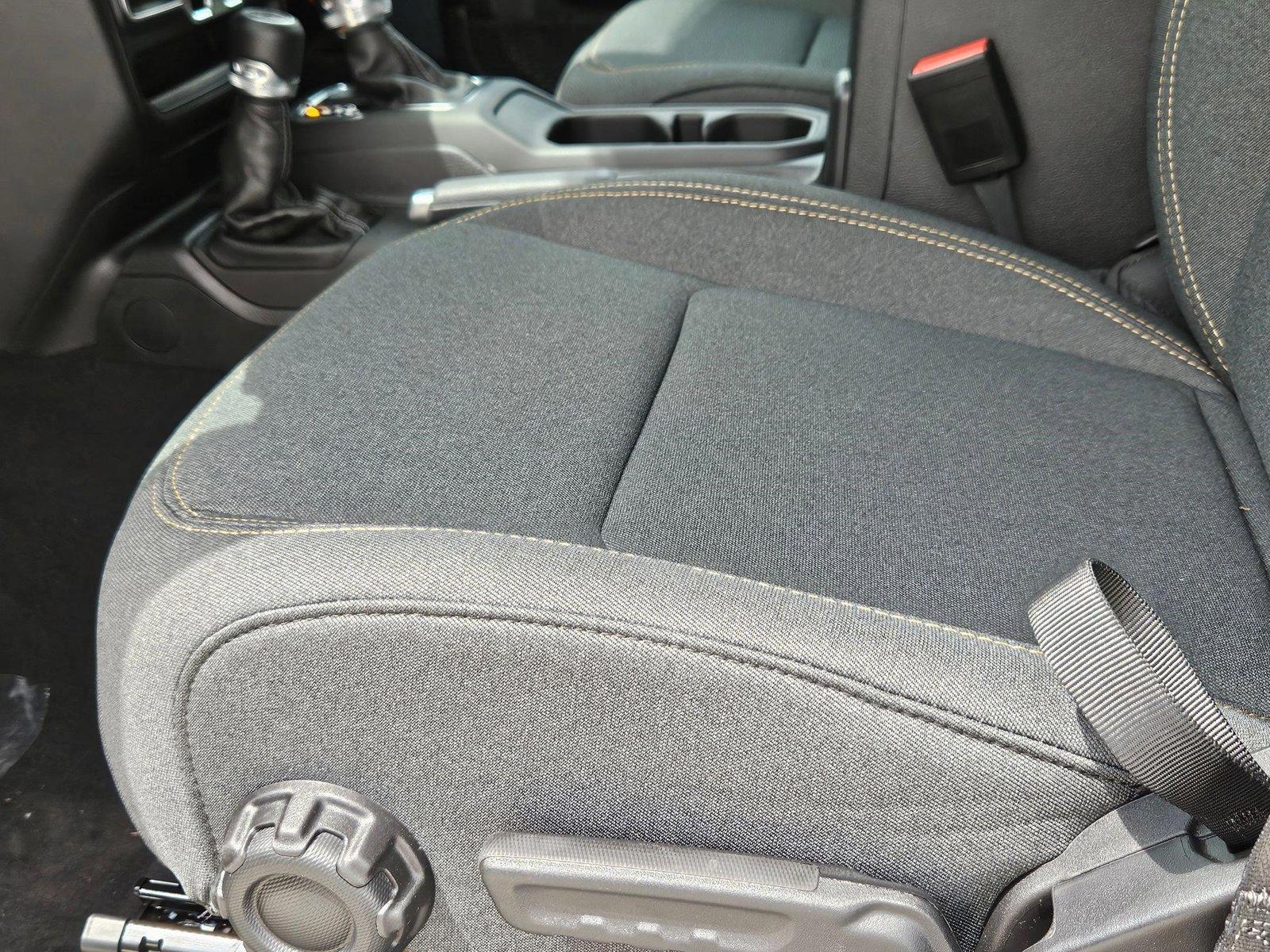 2025 Jeep Gladiator Sport S photo 4