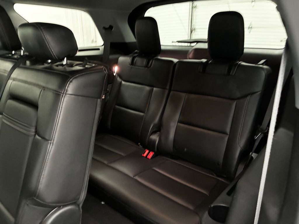 2023 Ford Explorer XLT photo 24