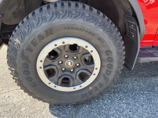 2024 Ford Bronco Outer Banks photo 3