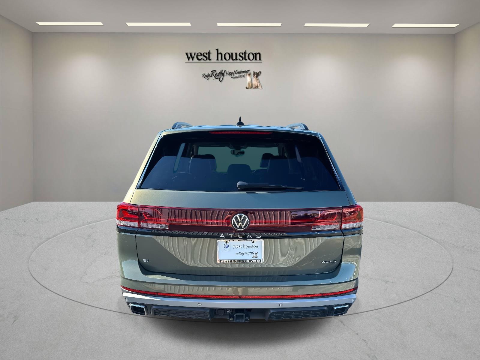 2024 Volkswagen Atlas Peak Edition SE Technology photo 4