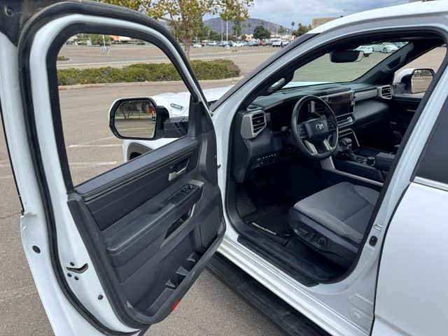 2025 Toyota Sequoia SR5 photo 24