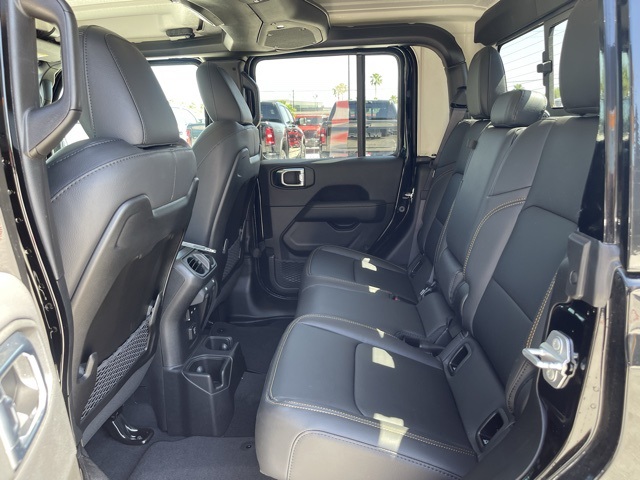 2025 Jeep Gladiator Sport photo 18