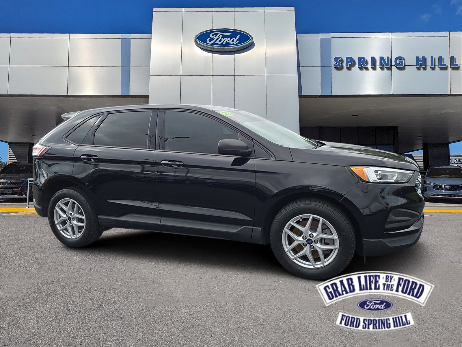 2021 Ford Edge SE's photo
