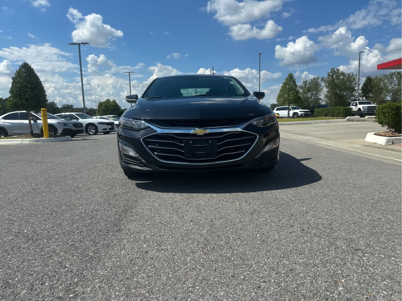 2023 Chevrolet Malibu 1LT photo 2