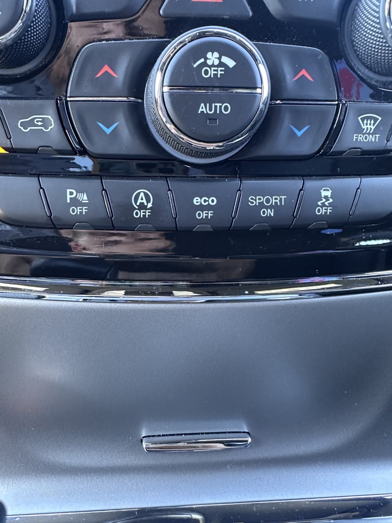 2022 Jeep Cherokee Laredo X photo 16