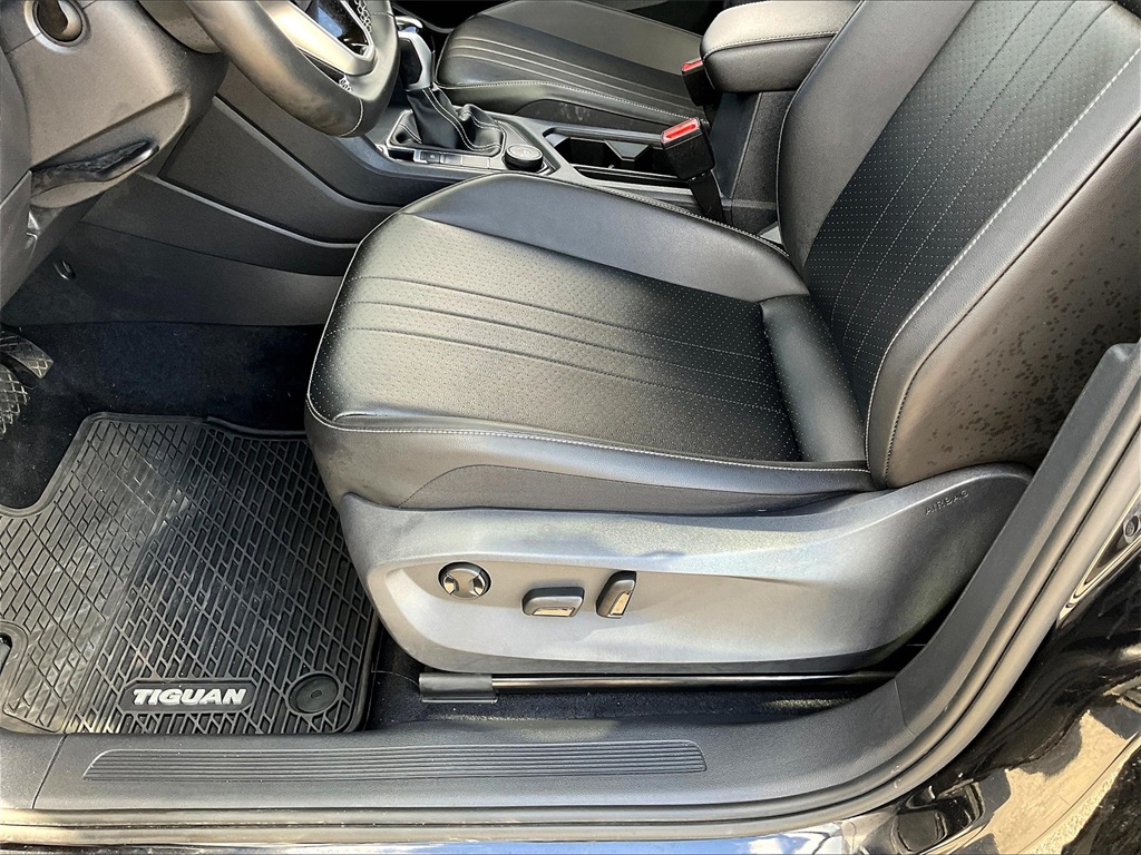 2022 Volkswagen Tiguan SE photo 32