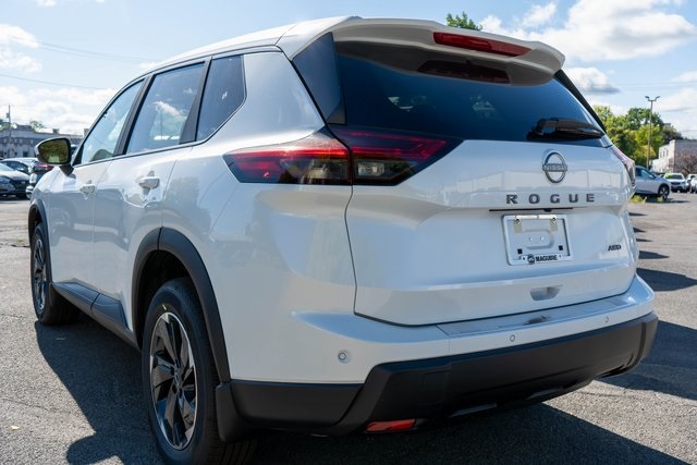 2026 Nissan Rogue SV photo 6