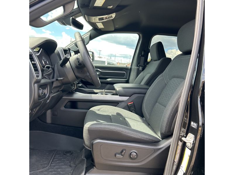 2025 Ram 1500 Big Horn photo 3