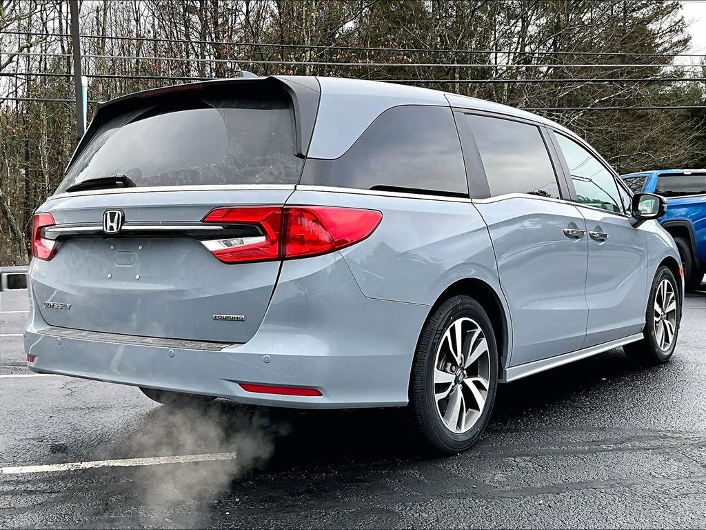 2024 Honda Odyssey Touring photo 4