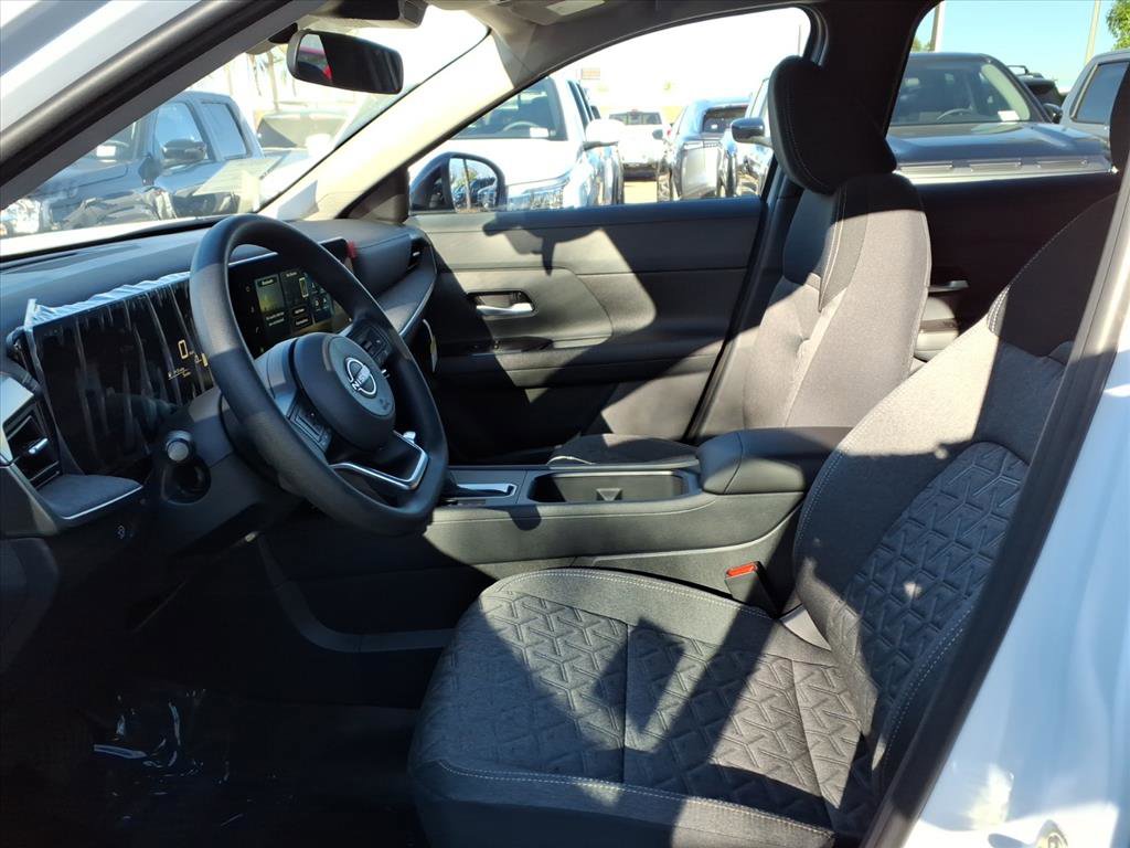 2026 Nissan Kicks SV photo 8