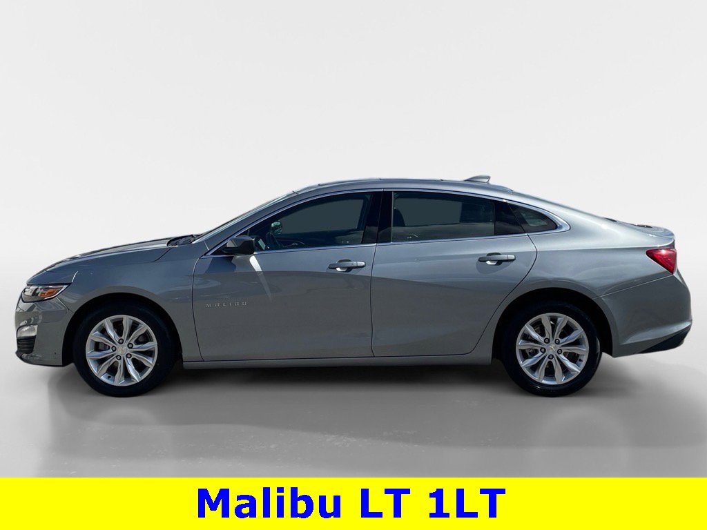 2024 Chevrolet Malibu 1LT photo 2
