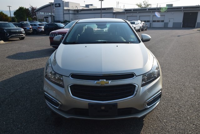 2016 Chevrolet Cruze photo 3