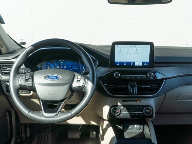 2020 Ford Escape Titanium photo 21