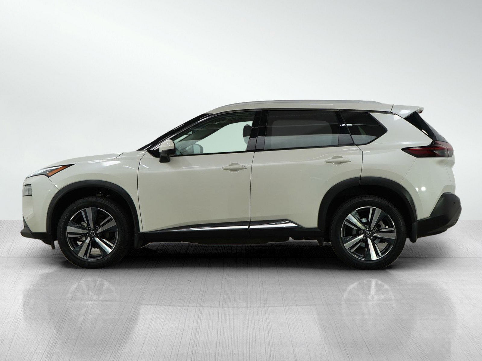 Used 2021 Nissan Rogue SL with VIN 5N1AT3CB6MC724964 for sale in Minneapolis, Minnesota
