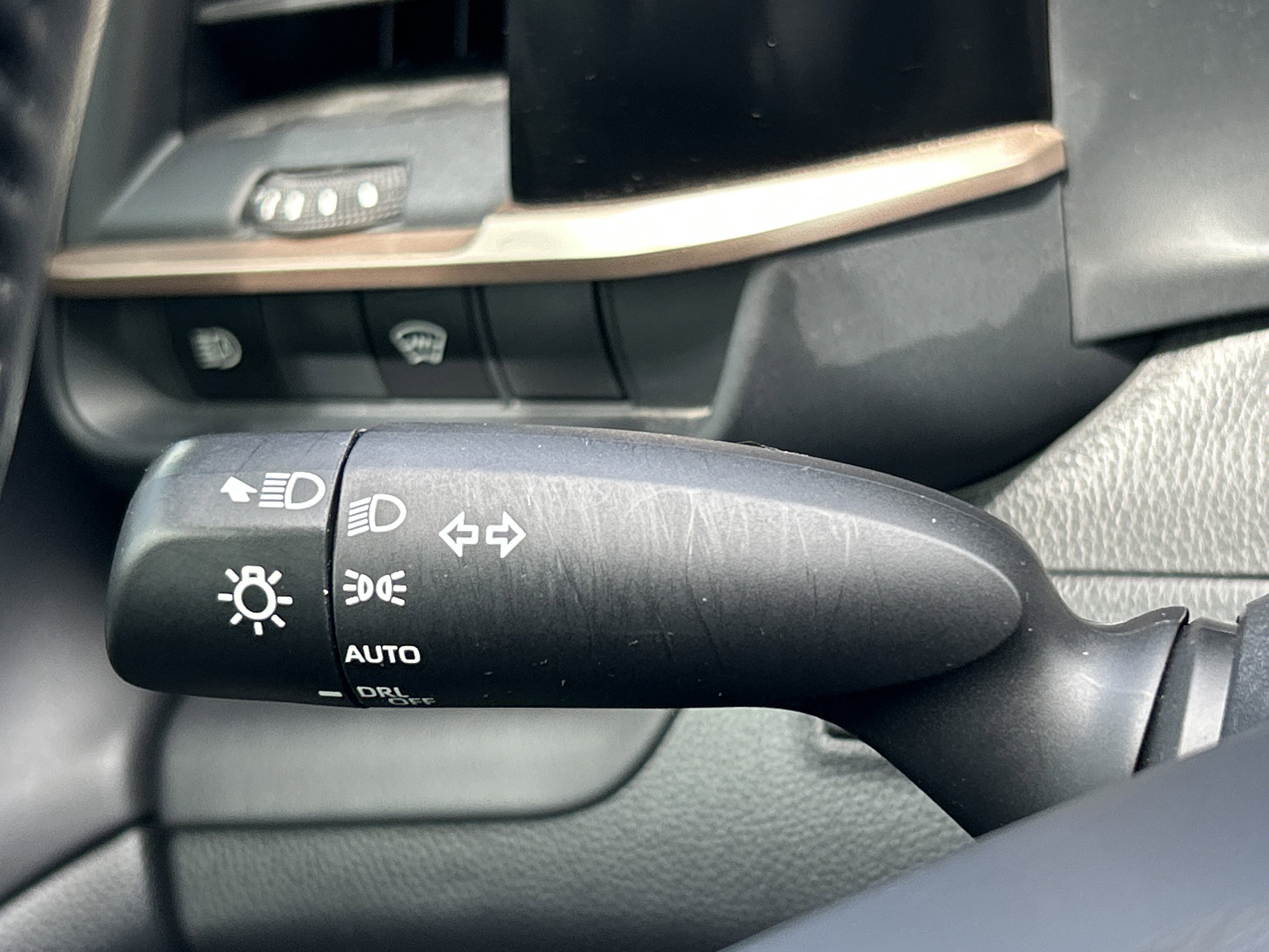 2023 Toyota Crown XLE photo 9