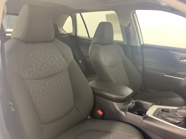 2024 Toyota RAV4 XLE photo 26