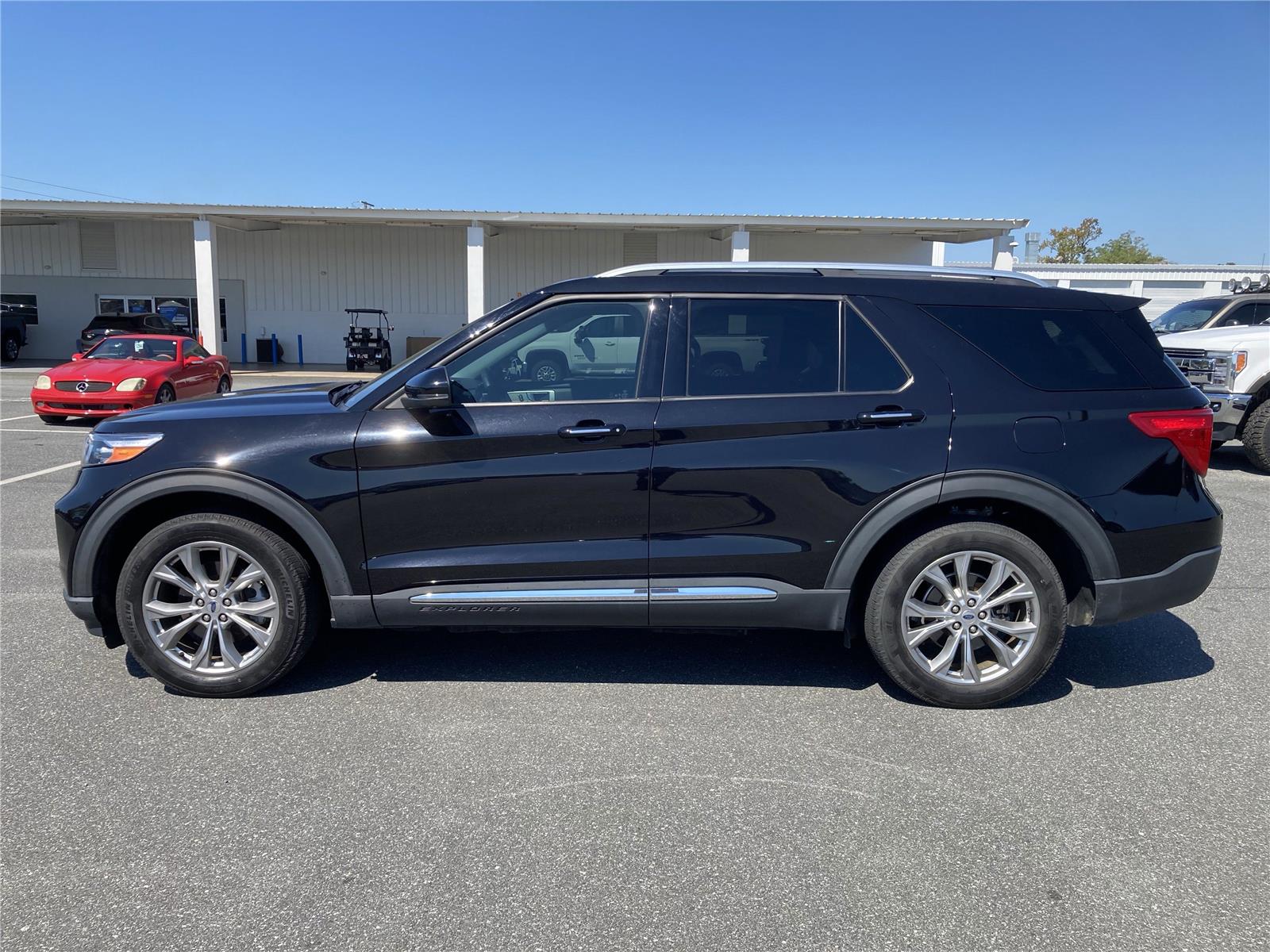 2022 Ford Explorer Limited photo 3
