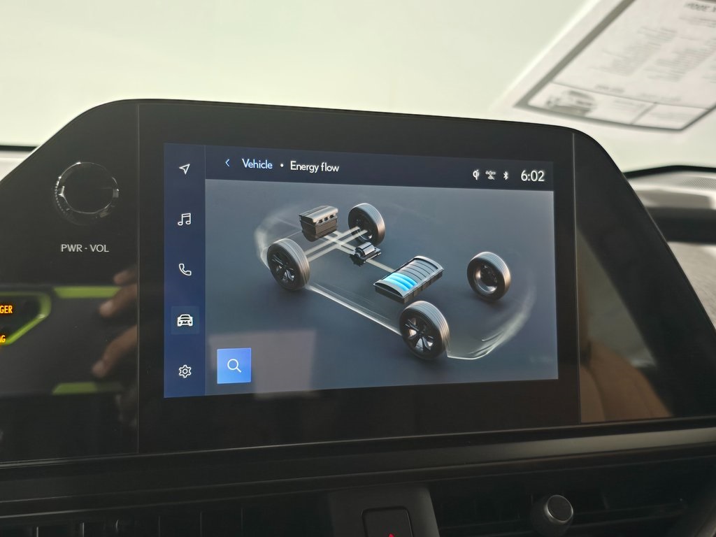 2025 Lexus UX photo 18