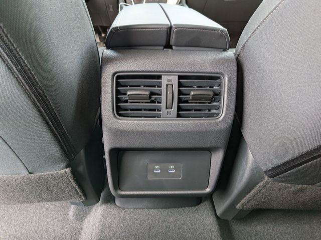 2026 Nissan Rogue SV photo 9