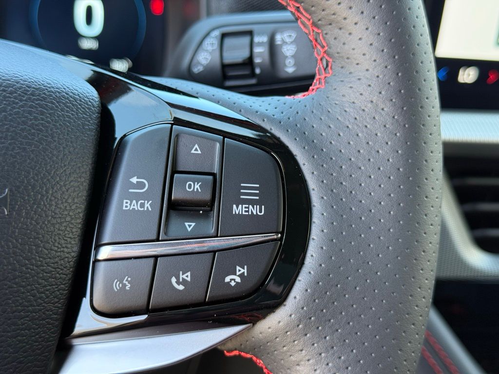 2025 Ford Explorer ST-Line photo 13