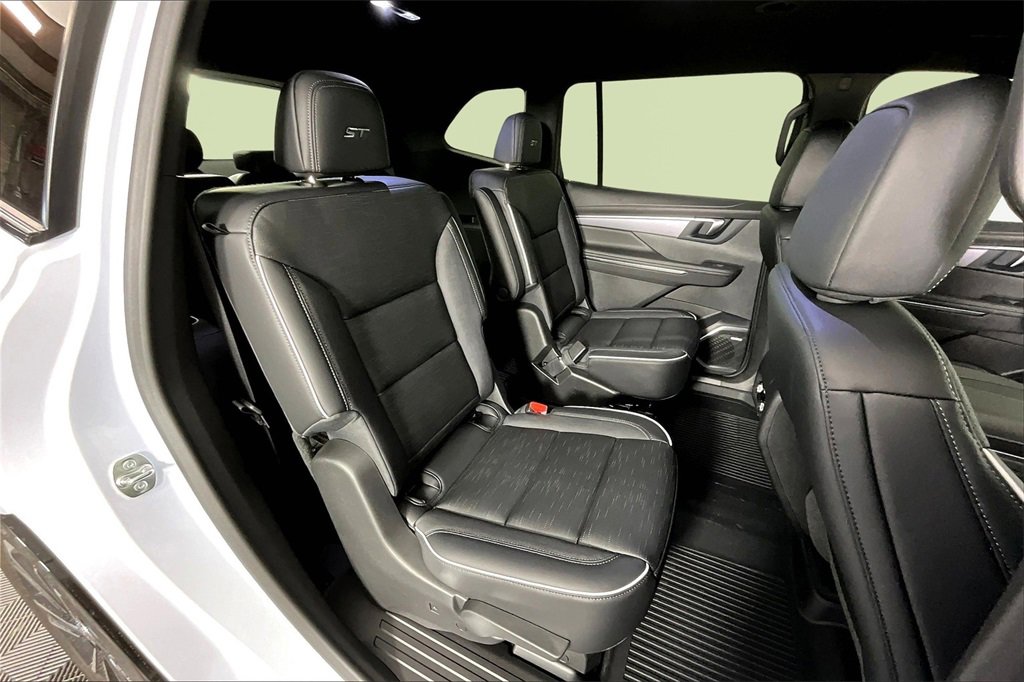 2026 Buick Enclave Sport Touring photo 4